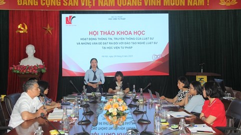 Hoạt động thông tin, truyền thông của luật sư và những vấn đề đặt ra đối với đào tạo nghề luật sư