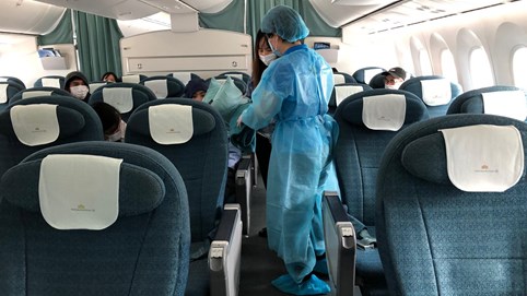 Chi phí đắt đỏ cho những chuyến bay giải cứu