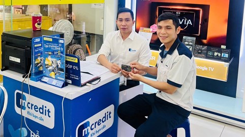 Mcredit sẻ chia cùng đồng bào bị ảnh hưởng bởi bão lũ
