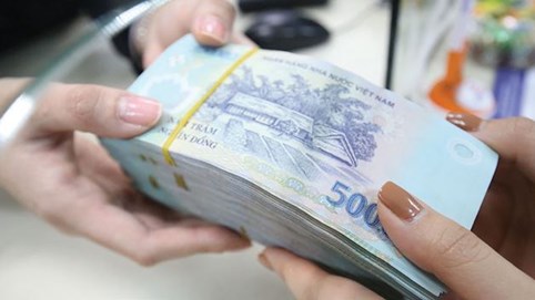 Lãi suất tiếp tục giảm, từ tháng 10 gửi tiền tiết kiệm ngân hàng nào có lãi suất cao nhất?