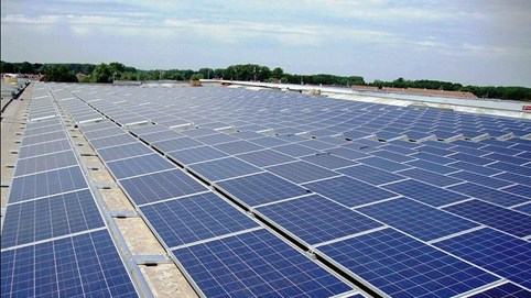 Chuẩn bị thí điểm mua điện mặt trời giá thấp