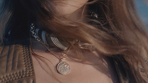 Hermès Xuân - Hè 2026: 'Dây cương buông lơi' lạt mềm buộc chặt