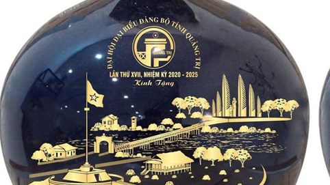 Quảng Trị hủy chương trình ca nhạc mừng đại hội sau khi hủy tặng bình hút tài lộc