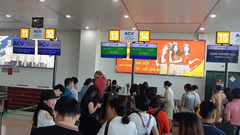 Lo vé máy bay tết ế ẩm