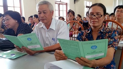 Chính phủ quy định về nghỉ hưu ở tuổi cao hơn đối với cán bộ, công chức lãnh đạo, quản lý