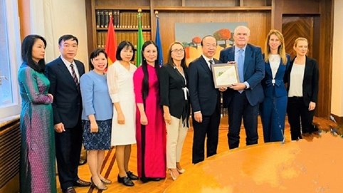 Thứ trưởng Phan Chí Hiếu thăm và làm việc tại Cộng hòa Italia