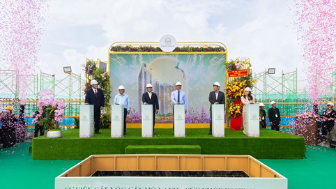 Essensia Sky chính thức cất nóc - biểu tượng sống xanh, sức khỏe vươn mình tại Nam Sài Gòn