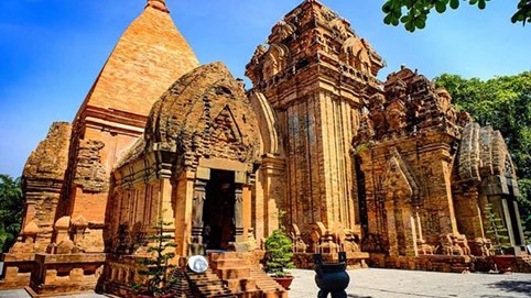 Kiến trúc độc đáo của tháp Ponagar