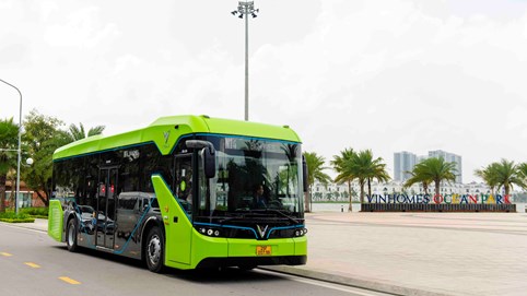 Hà Nội triền khai 3 tuyến xe buýt điện đầu tiên trong tháng 12