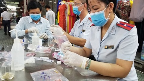 TP Hà Nội phát hiện và xử lý hơn 6.500 cơ sở vi phạm an toàn thực phẩm với số tiền phạt gần 3,7 tỷ đồng