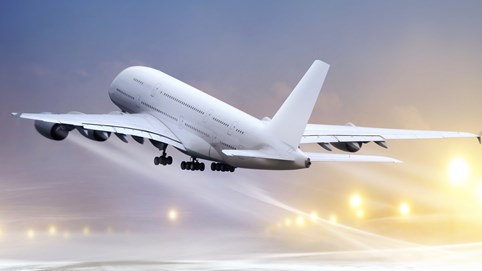 Vì sao hầu như tất cả máy bay đều có màu trắng?