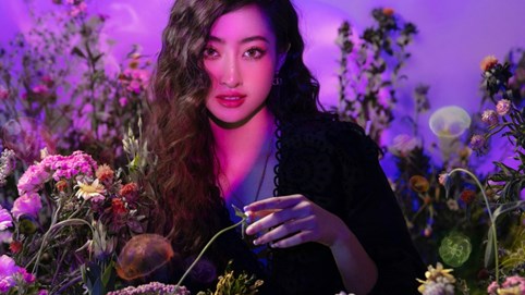 Nhan sắc trong trẻo của đương kim Miss World Vietnam 2019 Lương Thùy Linh