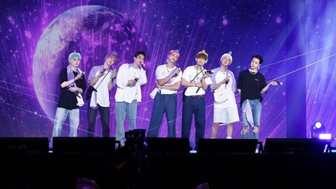 Fan meeting trực tuyến của BTS thu hút hơn 1,33 triệu người xem trả phí, thu về gần 80 tỷ won
