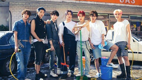 BTS lập loạt thành tích 