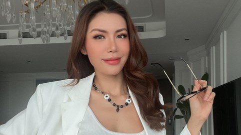 Sự thật việc Minh Tú diện set đồ high-fashion trong thời gian giãn cách