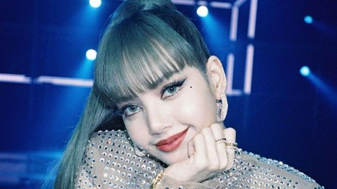 Kỷ lục mới của Lisa (BlackPink)