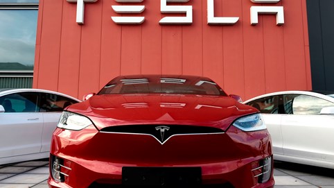 Lợi nhuận Tesla đạt mức kỷ lục bất chấp nhiều biến động