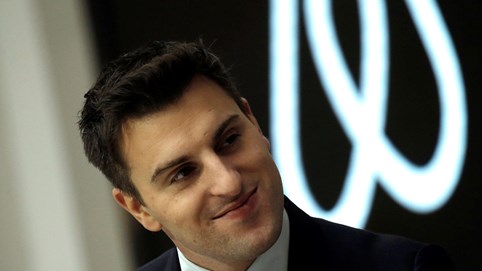 Cú bẻ lái ngoạn mục của CEO Airbnb, đưa công ty gần sụp đổ đến cột mốc IPO dự kiến ​​trị giá 30 tỷ USD