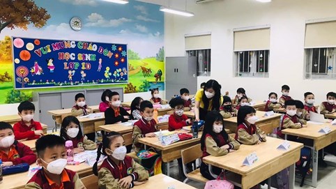 Ngày đầu tiên đến trường với nhiều trải nghiệm và đong đầy cảm xúc của các bạn học sinh khối 1 trường Tiểu học Tràng An