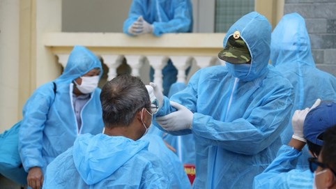 Kỷ luật thêm 2 cán bộ liên quan vụ 'thả nhầm' ca dương tính SARS-CoV-2