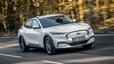 Ford tự phát triển hệ thống lái mới để tránh phụ thuộc vào Volkswagen