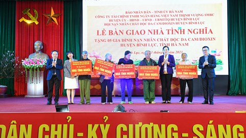 FE CREDIT lan tỏa yêu thương, sẻ chia Tết ấm với những hoàn cảnh khó khăn