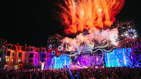 Những màn trình diễn bất ngờ nào đang chờ đợi khán giả tại 8Wonder Winter Festival?