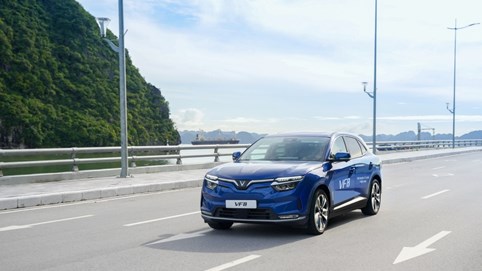 Chủ tịch tập đoàn Vingroup thành lập công ty cho thuê xe và taxi điện VinFast