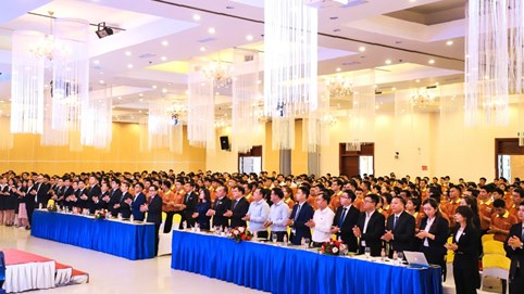 Nữ nhân viên công ty địa ốc có thu nhập 2,5 tỷ/năm