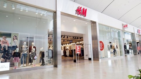 Nhiều năm liền khốn đốn ở thị trường thế giới, H&M đang làm ăn thế nào ở Việt Nam?