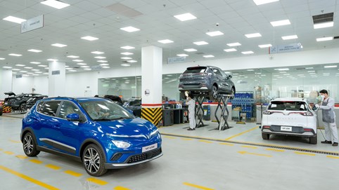 VinFast VF e34 cập nhật phần mềm, tăng khả năng di chuyển lên 318km/lần sạc