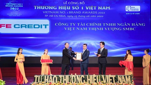 FE CREDIT nhận giải thưởng Thương hiệu số 1 Việt Nam 2022