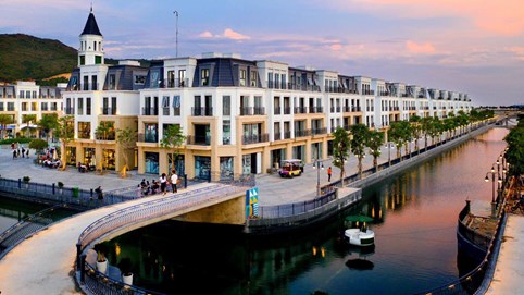Bizhouse Canal District – Thung lũng thương mại “trên bến dưới thuyền” sầm uất
