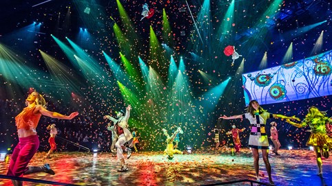 Đột phá, mãn nhãn, sống động với show diễn thực cảnh trên sông chưa từng có ở Hà Nội