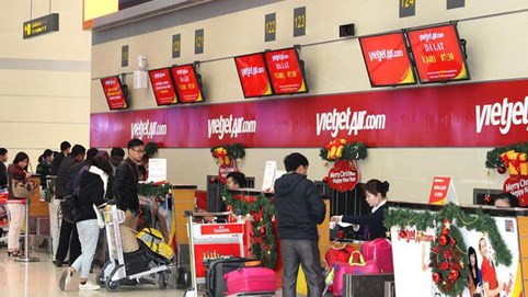 Hành khách bị hoãn chuyến, hủy chuyến bay được bồi thường như thế nào?