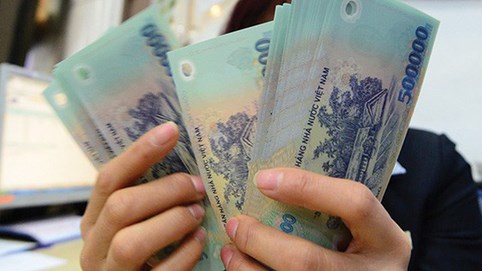 Tiền lương năm 2021 có giảm theo mức thắt chặt ngân sách?