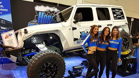 Triển lãm xe độ lớn nhất nước Mỹ vẫn diễn ra bất chấp dịch Covid-19