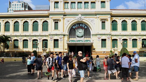 Có thể mở cửa du lịch bằng chuyến bay thuê chuyến