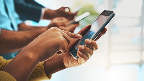 2,5 tỷ người toàn cầu chưa từng một lần sở hữu smartphone