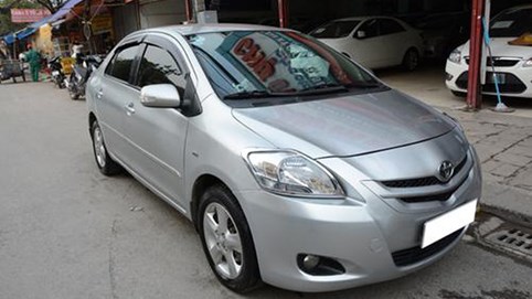 Toyota Việt Nam triệu hồi hơn 2.700 xe Corolla, Vios do lỗi túi khí