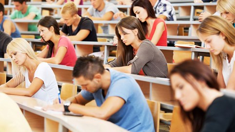 Các trường đại học loay hoay tìm cách đối phó với AI