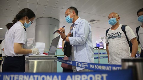 Chuyên gia vào Việt Nam ngắn ngày không phải cách ly y tế tập trung