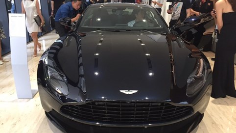 Xe sang vẫn hút người mua