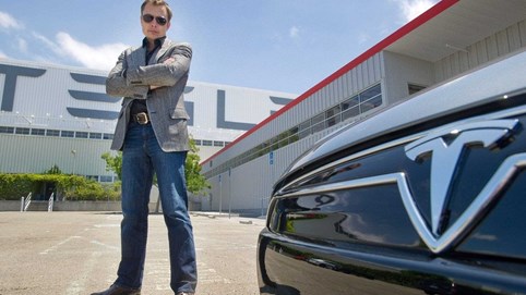 Tesla lộ bảng lương thấp đến bất ngờ, nhưng tại sao Elon Musk vẫn có thể giữ chân nhân viên?