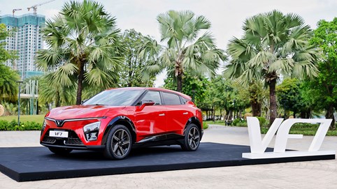 VinFast chính thức nhận đặt cọc xe VF 7 - Ưu đãi 30 triệu cho khách hàng tiên phong