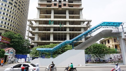 Dự án bất động sản bất động: Chủ đầu tư trốn biệt, khách hàng bơ vơ