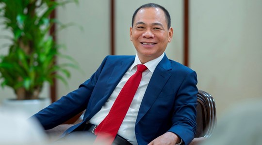 Tài sản của ông Phạm Nhật Vượng tăng thêm hơn 1 tỷ USD, xếp thứ 5 trong nhóm những tỷ phú kiếm nhiều tiền nhất trong ngày 