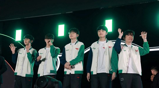VPBank và các thương hiệu kiến tạo lễ hội eSport cùng T1