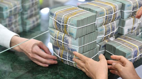 Các ngân hàng điều chỉnh tăng lãi suất huy động, HDBank (HDB) có mức 8,1%/năm cho khoản tiền gửi lớn