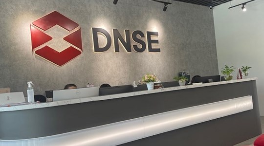 Chứng khoán DNSE bị VSDC khiển trách, điều chỉnh phương án sử dụng 1.285 tỷ đồng vốn huy động